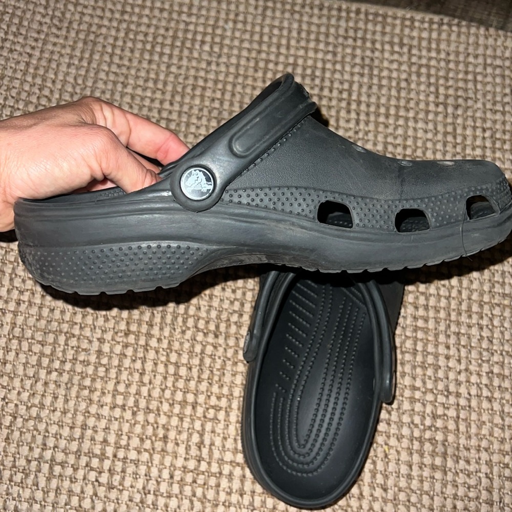 Black Crocs - Picture 3 of 5